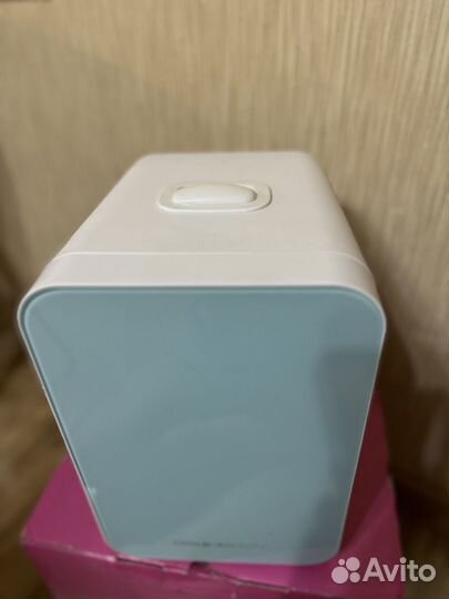 Мини - Холодильник для косметики