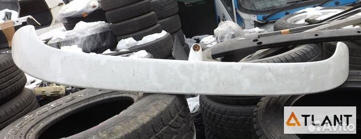 Спойлер toyota grand hiace