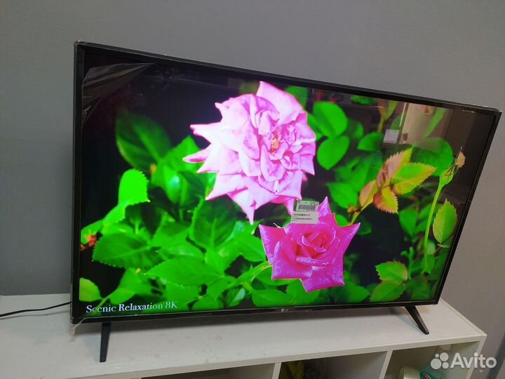 Метровый красочный 4K LG, SMART TV, Wi Fi, 43