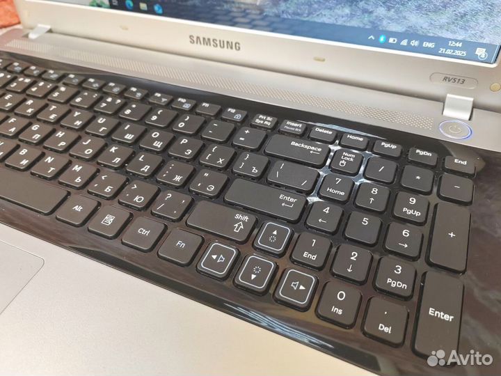 Ноутбук Samsung с Windows 10 и SSD Обмен