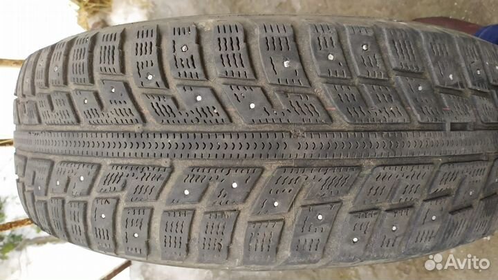 Kumho I'Zen KW22 215/65 R16 98T