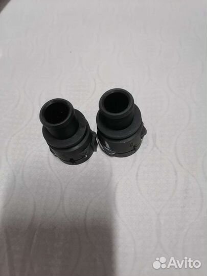 Фиксатор патрубка печки