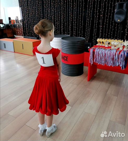 Платье рейтинговое для бальных танцев размер 34