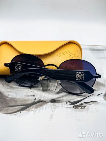 Очки солнцезащитные