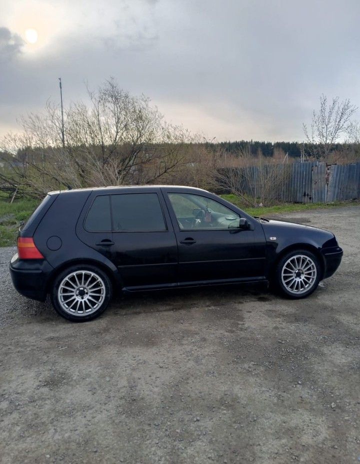 Volkswagen Golf: фото владельца