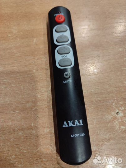Пульт от телевизора Akai комплект из двух штук