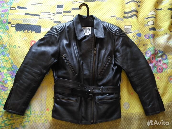 Мотокуртка кожаная с защитой р. 46-48