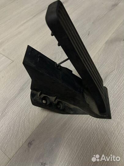 Педаль газа mercedes w204