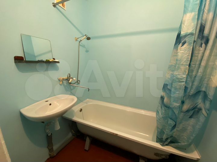 Комната 13 м² в 4-к., 1/5 эт.