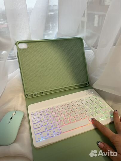 Клавиатура для iPad air