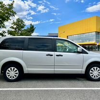 Chrysler Town & Country 3.3 AT, 2008, 195 000 км, с пробегом, цена 945 000 руб.