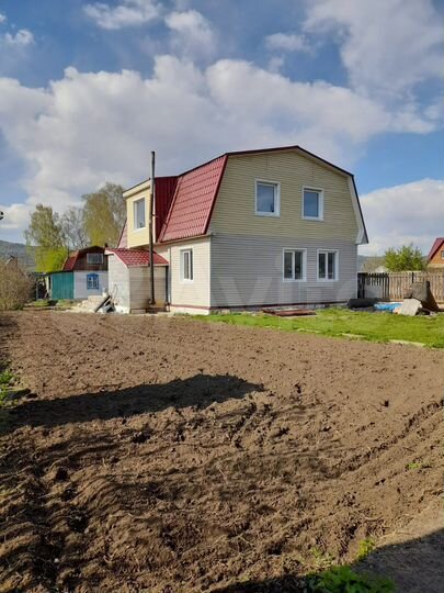 Дом 157 м² на участке 5 сот.