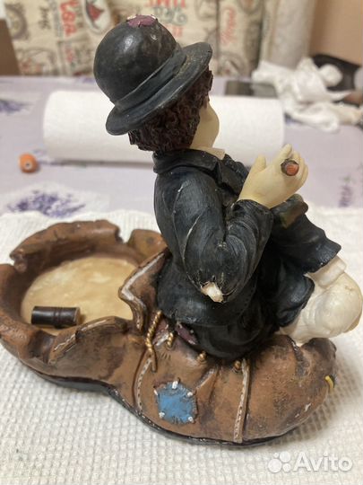 Статуэтка Чарли