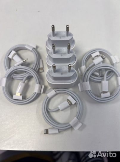 Зарядное устройство для iPhone-iPad