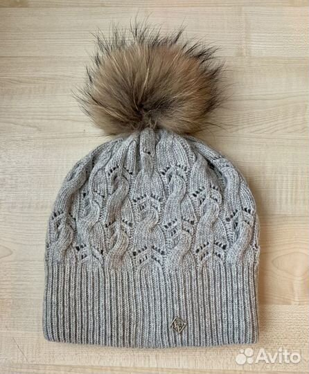 Шапка шерстяная зимняя с помпоном Finn Flare