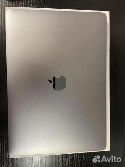Apple MacBook air 13 2020 core i3