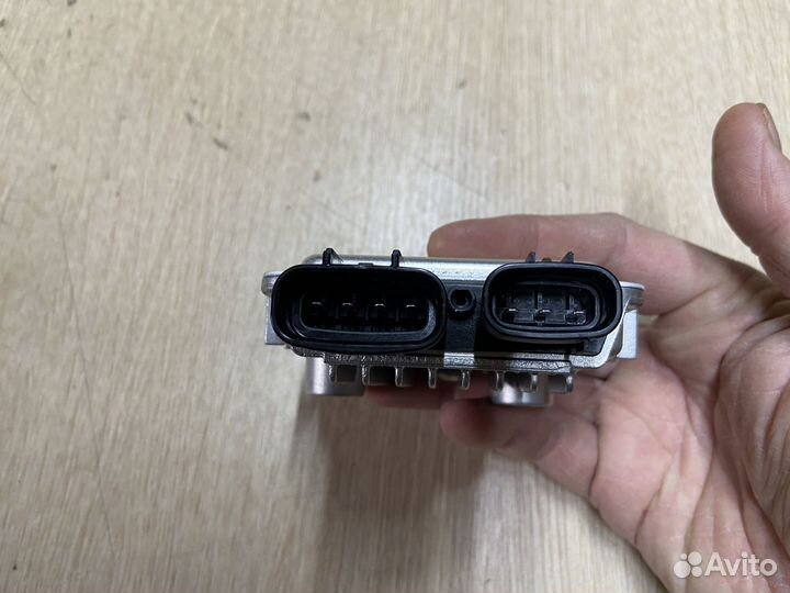 Блок управления топливным насосом Toyota RAV4 XA50