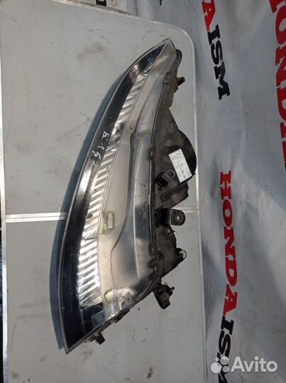 Фара передняя правая Honda Civic 8 5D FK2 R18A2