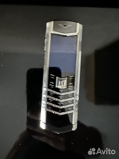 Vertu Signature Cobra
