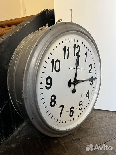 Двусторонние подвесные часы заводские лофт СССР
