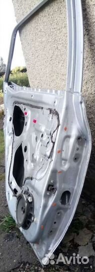 Дверь задняя левая от Toyota Auris