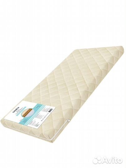 Детская кроватка с маятником