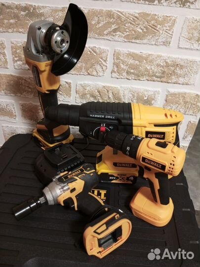 Набор аккумуляторного инструмента Dewalt 4в1