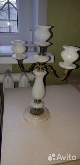 Торшер,подсвечники,шкатулка из нат.Оникса