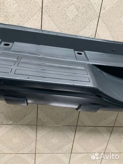 Бампер зад. Mitsubishi Pajero