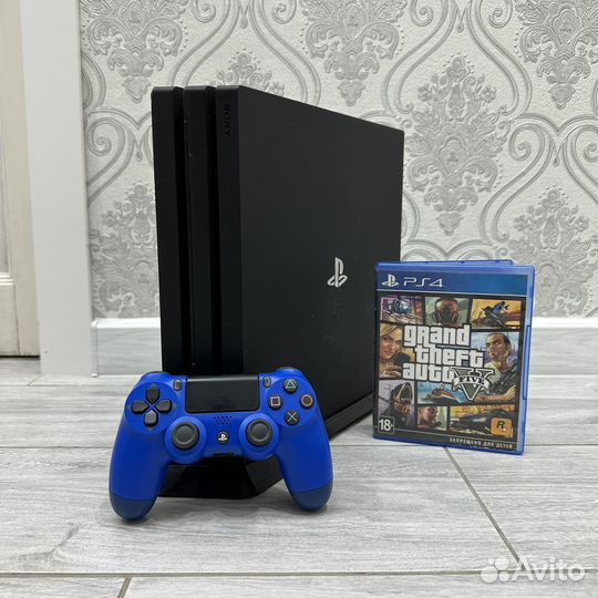 Sony PS4 Pro 1Tb + GTA 5