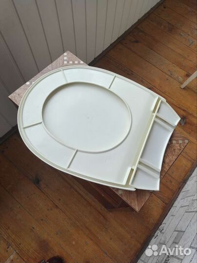 Сидушка на унитаз с крышкой