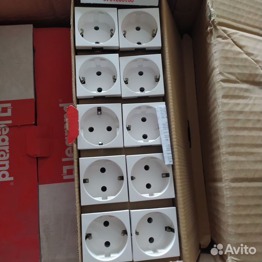 Розетки легранд