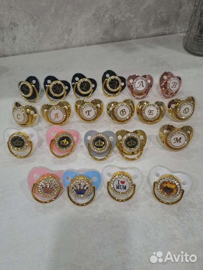 Соска пустышка с колпачком