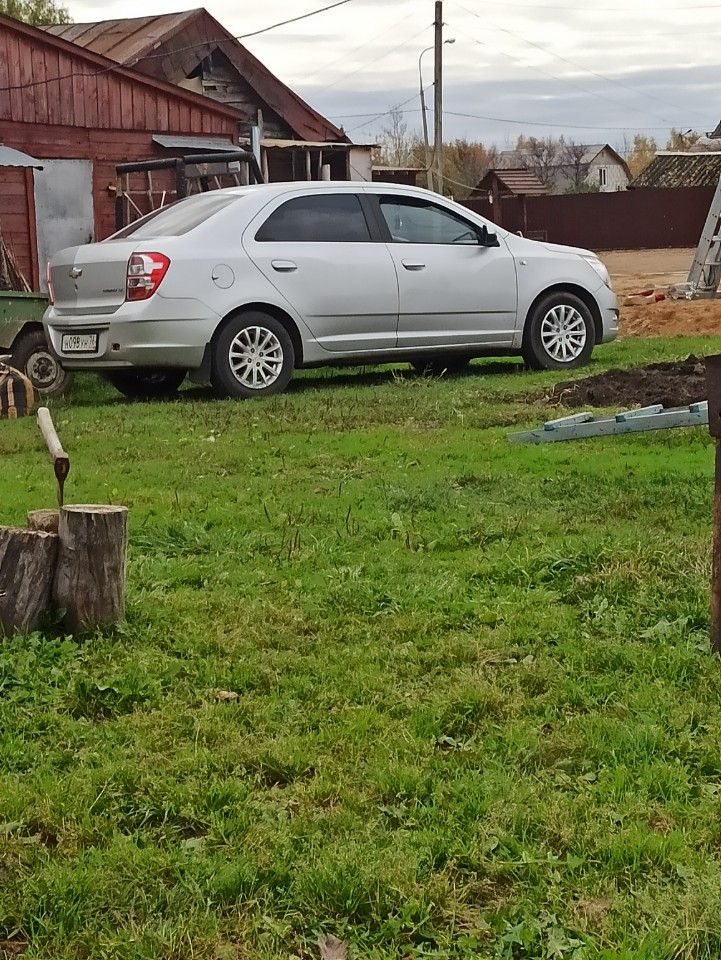 Chevrolet Cobalt: фото владельца
