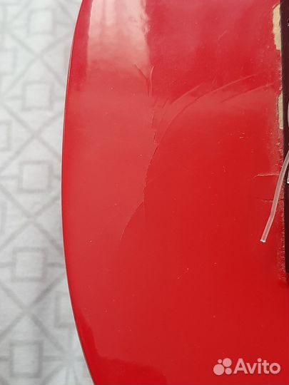 Укулеле красное