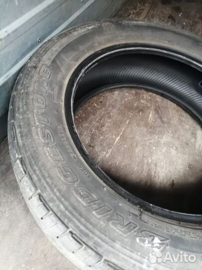 Bridgestone Dueler H/T 843 215/60 R17