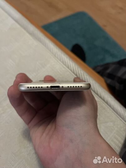 iPhone 7, 32 ГБ
