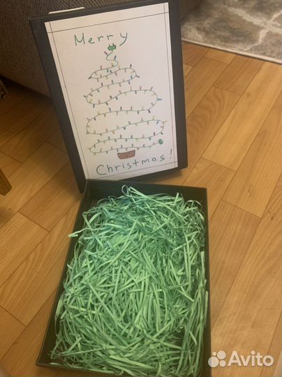 Подарочная коробка