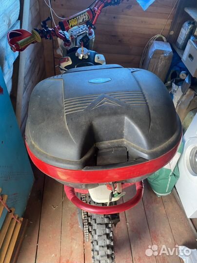 Багажник на скутер