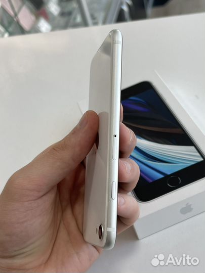 iPhone SE (2020), 64 ГБ