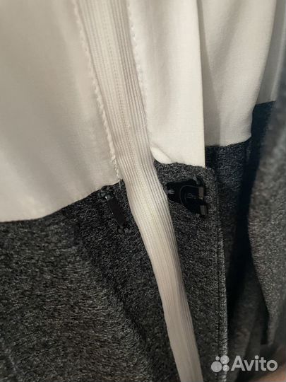 Костюм для выступлений по фигурному катанию