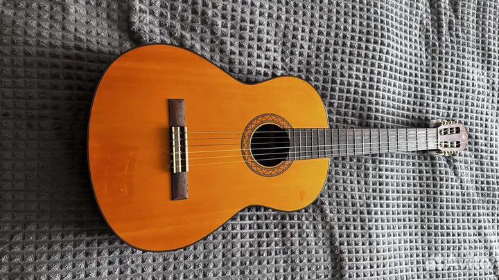 Классическая гитара yamaha с70