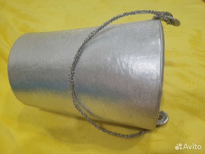 Ведро для снеговика на голову