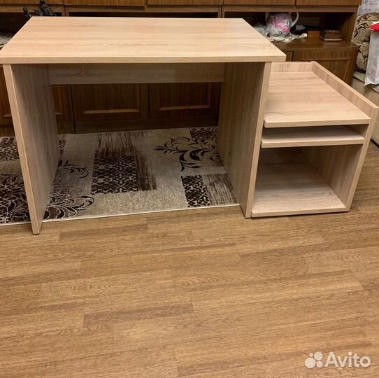 Стол письменный