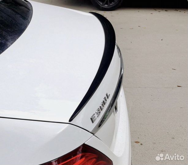 Спойлер на Mercedes W213 черный глянец