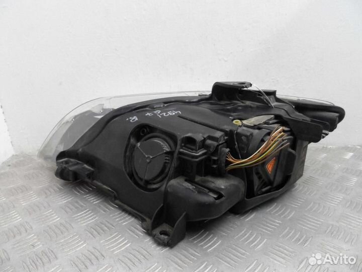 Фара правая Audi Q7