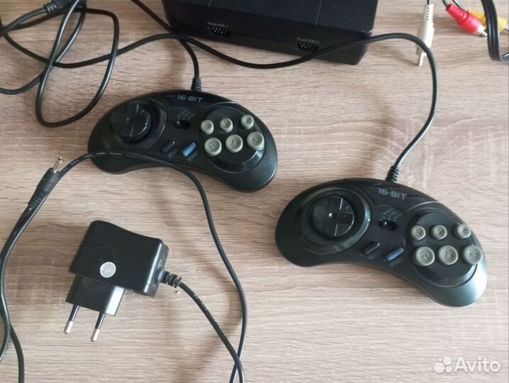 Игровая приставка sega