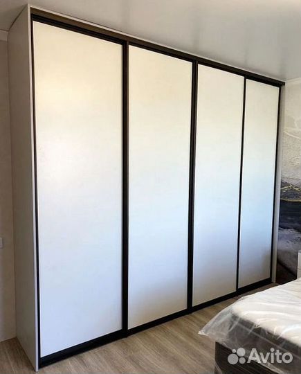 Шкаф распашной