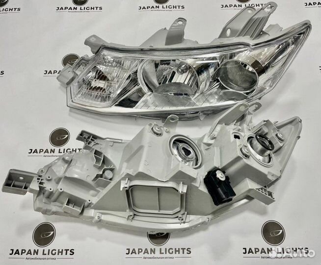 Фары передние Toyota Allion 260 Первая Модель Хром
