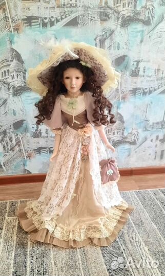 Кукла фарфоровая,60 см